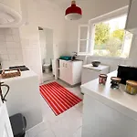 Bright, Spacious And Well-located, By Timecooler Appartement